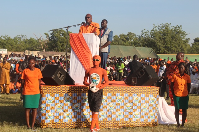 Le candidat Roch M. C. Kaboré demadant les suffrages de la ppopulation du Gulmu